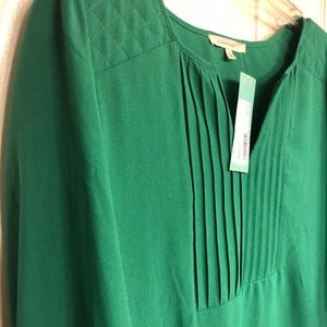 NWT - Green Blouse, perfect for spring or summer